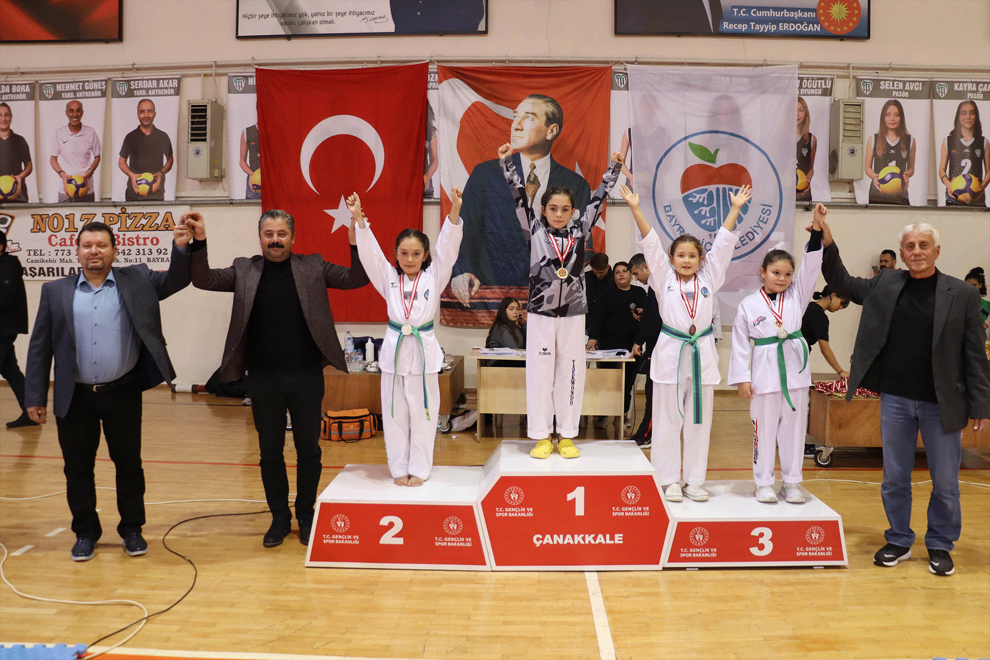 Bayramiç'te taekwondo şampiyonası