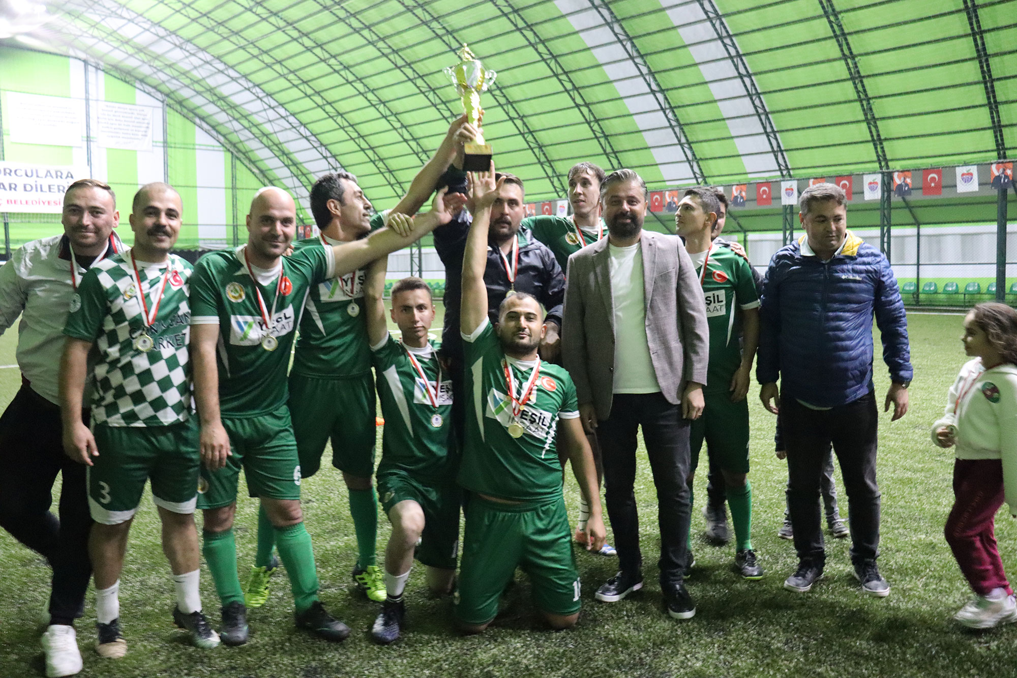 Cumhuriyet Kupası’nın kazananı Bayramiç Orman oldu